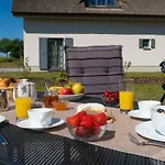 Feriehus Reetdachhaeuser Am Bakenberg Dranske