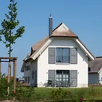 Reetdachhaeuser Am Bakenberg Feriehus *