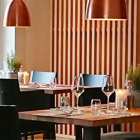 Reetdachhaeuser Am Bakenberg ドランスケ