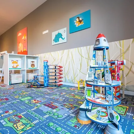 Reetdachhaeuser Am Bakenberg