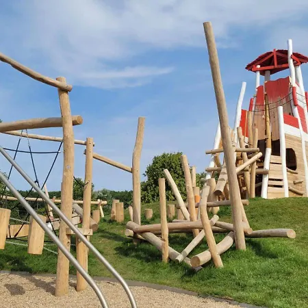 Reetdachhäuser Am Bakenberg Ferienhaus *