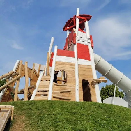 別荘 Reetdachhaeuser Am Bakenberg