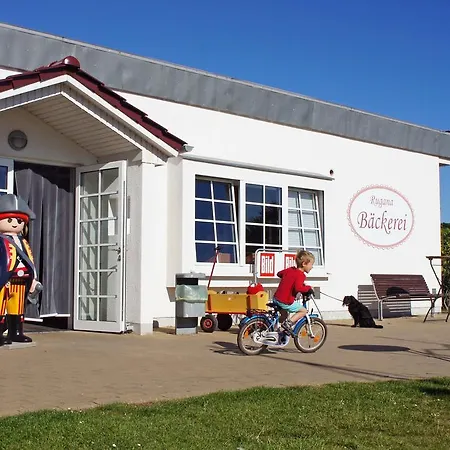 Reetdachhaeuser Am Bakenberg ドランスケ
