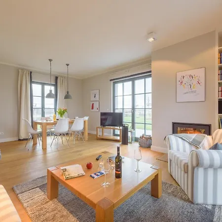 Reetdachhaeuser Am Bakenberg Casa de Férias