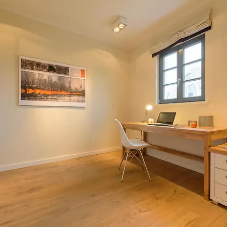 Reetdachhaeuser Am Bakenberg Dranske