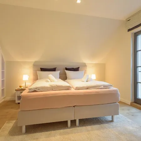 Reetdachhaeuser Am Bakenberg Holiday home *