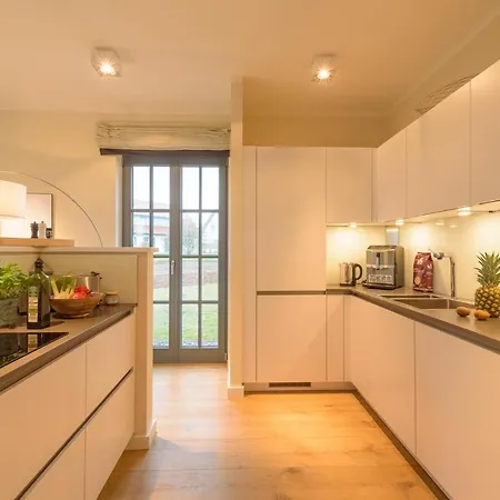 Holiday home Reetdachhaeuser Am Bakenberg Dranske