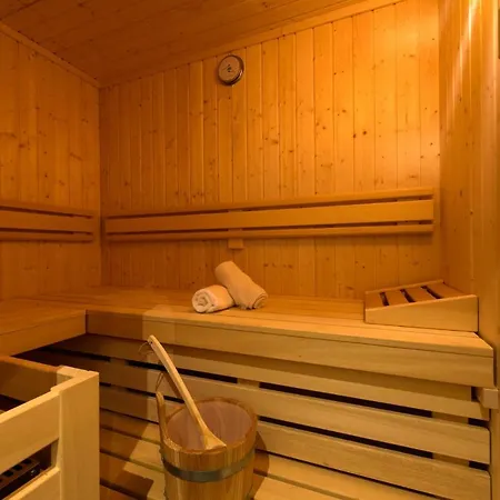 Holiday home Reetdachhaeuser Am Bakenberg Dranske