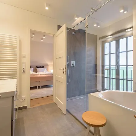 Reetdachhaeuser Am Bakenberg 別荘