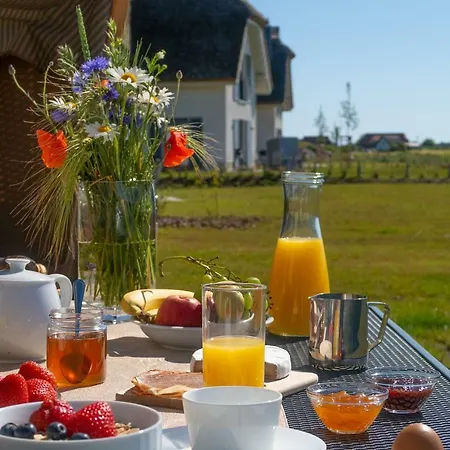 別荘 Reetdachhaeuser Am Bakenberg *