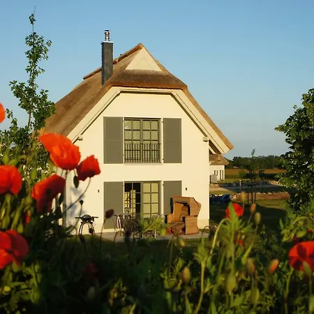 Reetdachhaeuser Am Bakenberg Casa de Férias