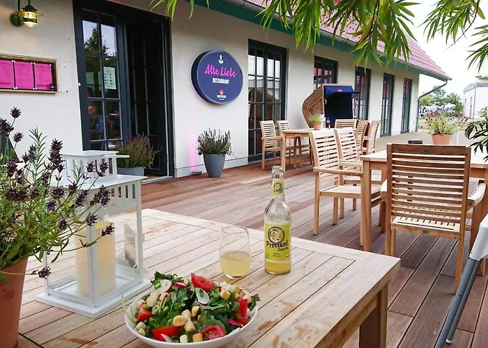 Ferienhaus Reetdachhäuser Am Bakenberg Dranske