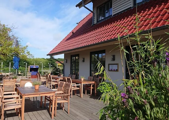 Ferienhaus Reetdachhäuser Am Bakenberg Dranske