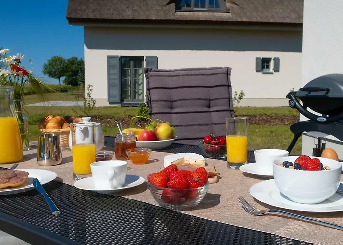 Ferienhaus Reetdachhäuser Am Bakenberg Dranske