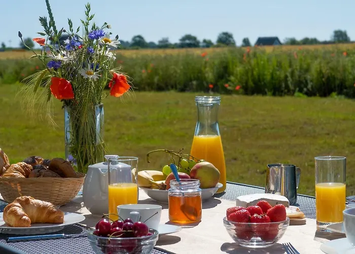 Reetdachhäuser Am Bakenberg *